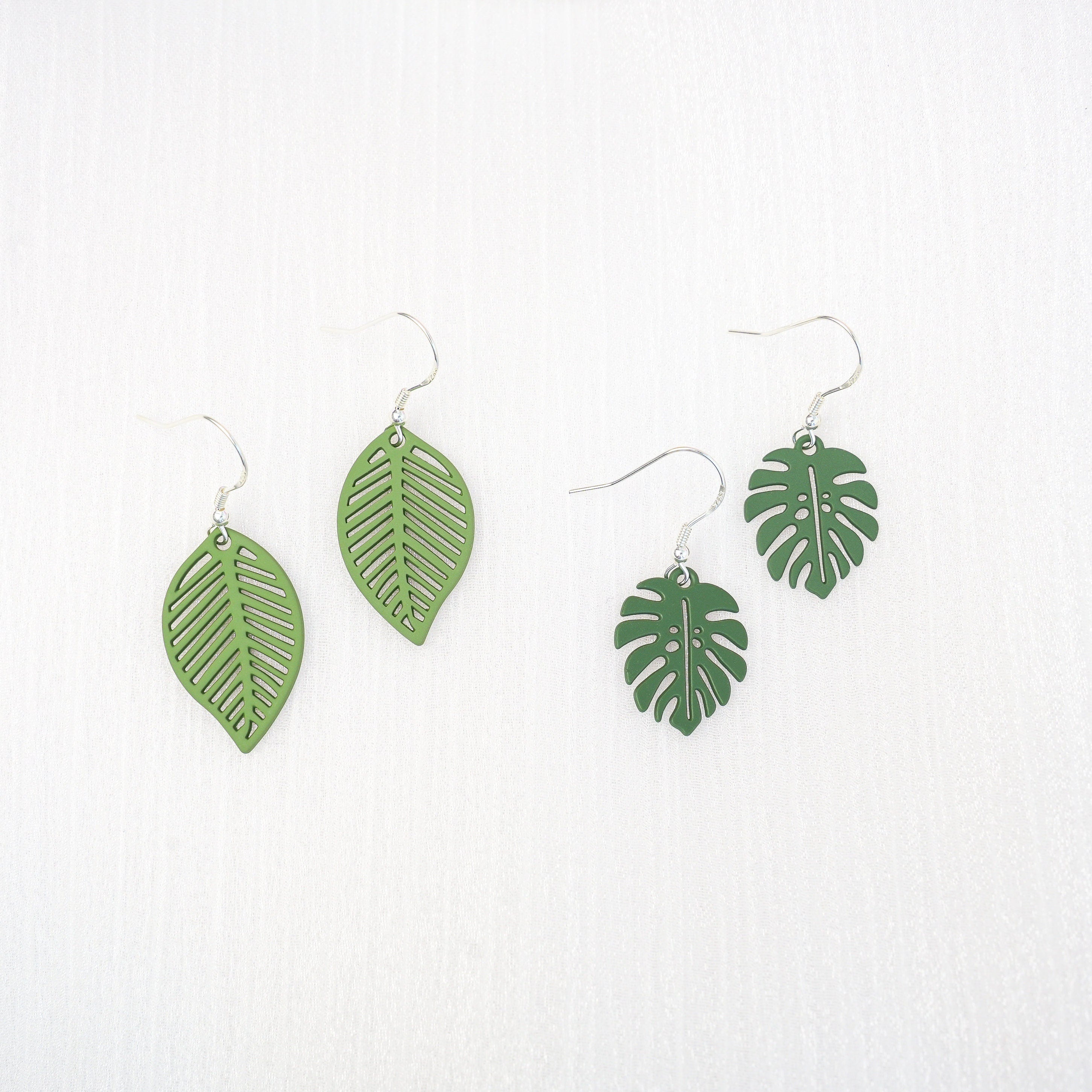 Green Leaf Dangle Earrings - Mini Story Co