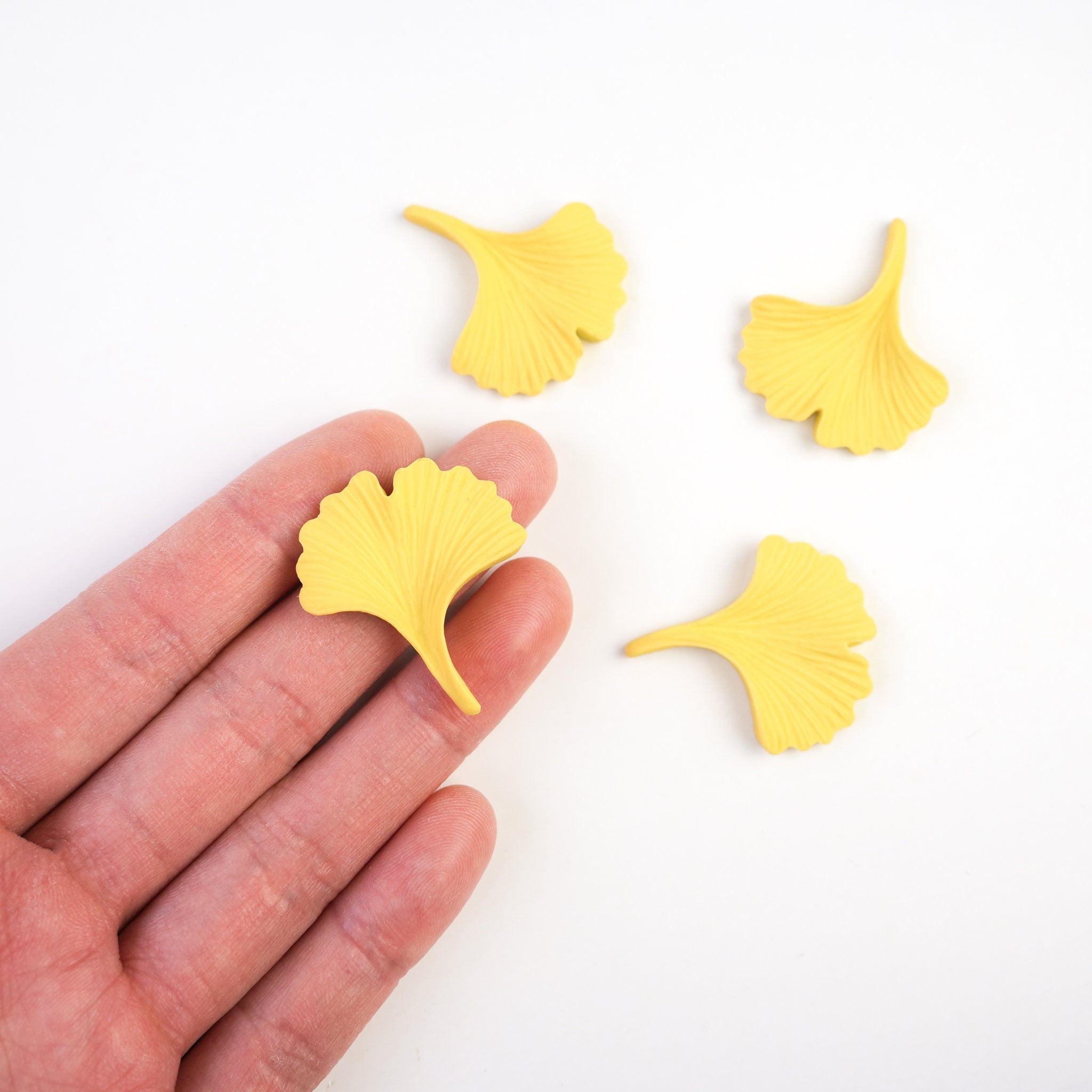 Ginkgo Leaf Pin
