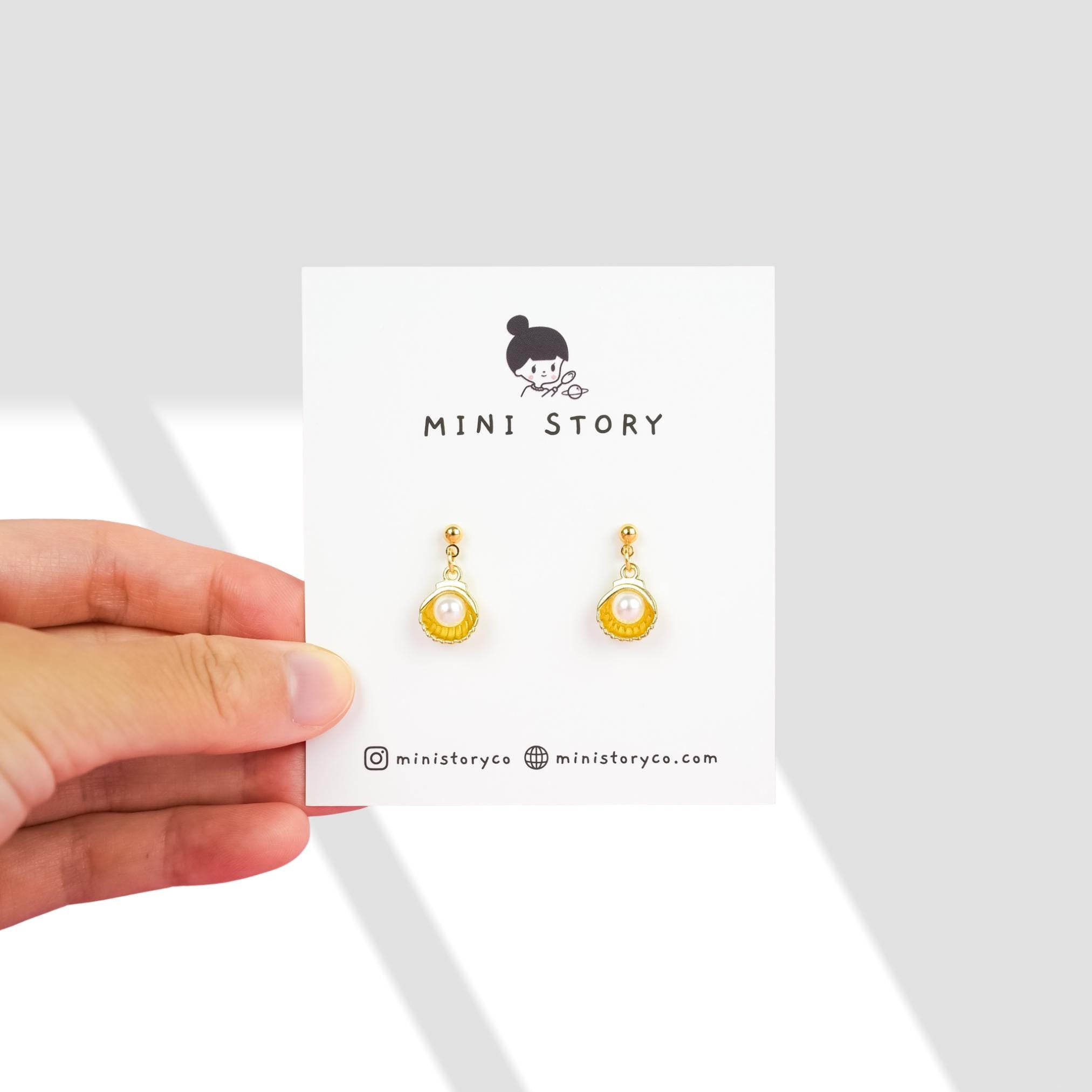 Gold Seashell & Pearl Dangle Earrings | Dainty Freshwater Pearl Dangly | Aesthetic Mermaid Beach Drop Jewelry | Bridesmaid Wedding Jewelry