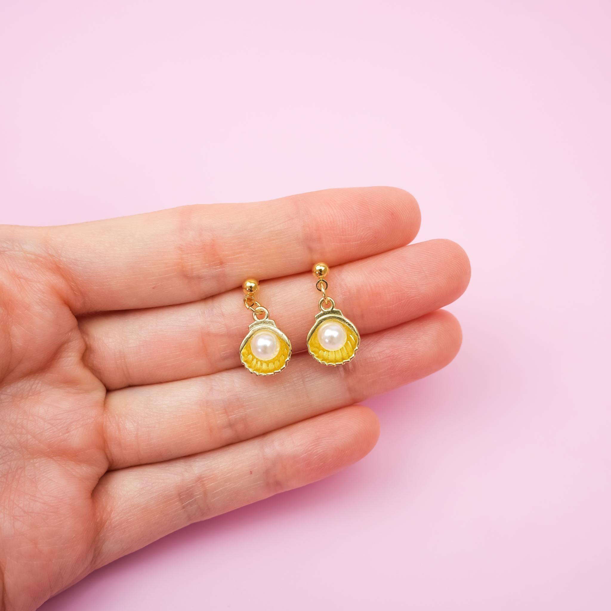 Gold Seashell & Pearl Dangle Earrings | Dainty Freshwater Pearl Dangly | Aesthetic Mermaid Beach Drop Jewelry | Bridesmaid Wedding Jewelry