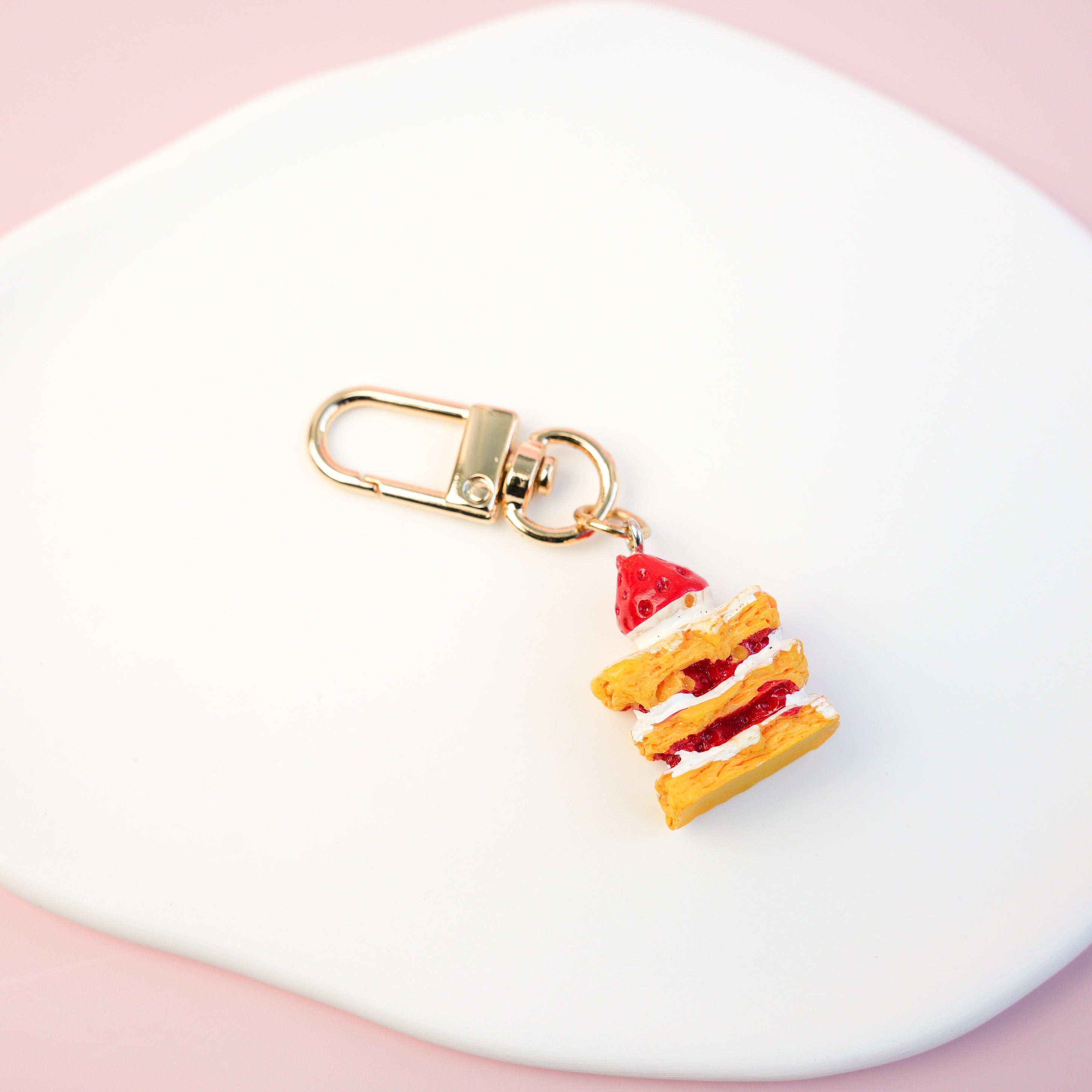 Strawberry Cake Keychain - Mini Story Co