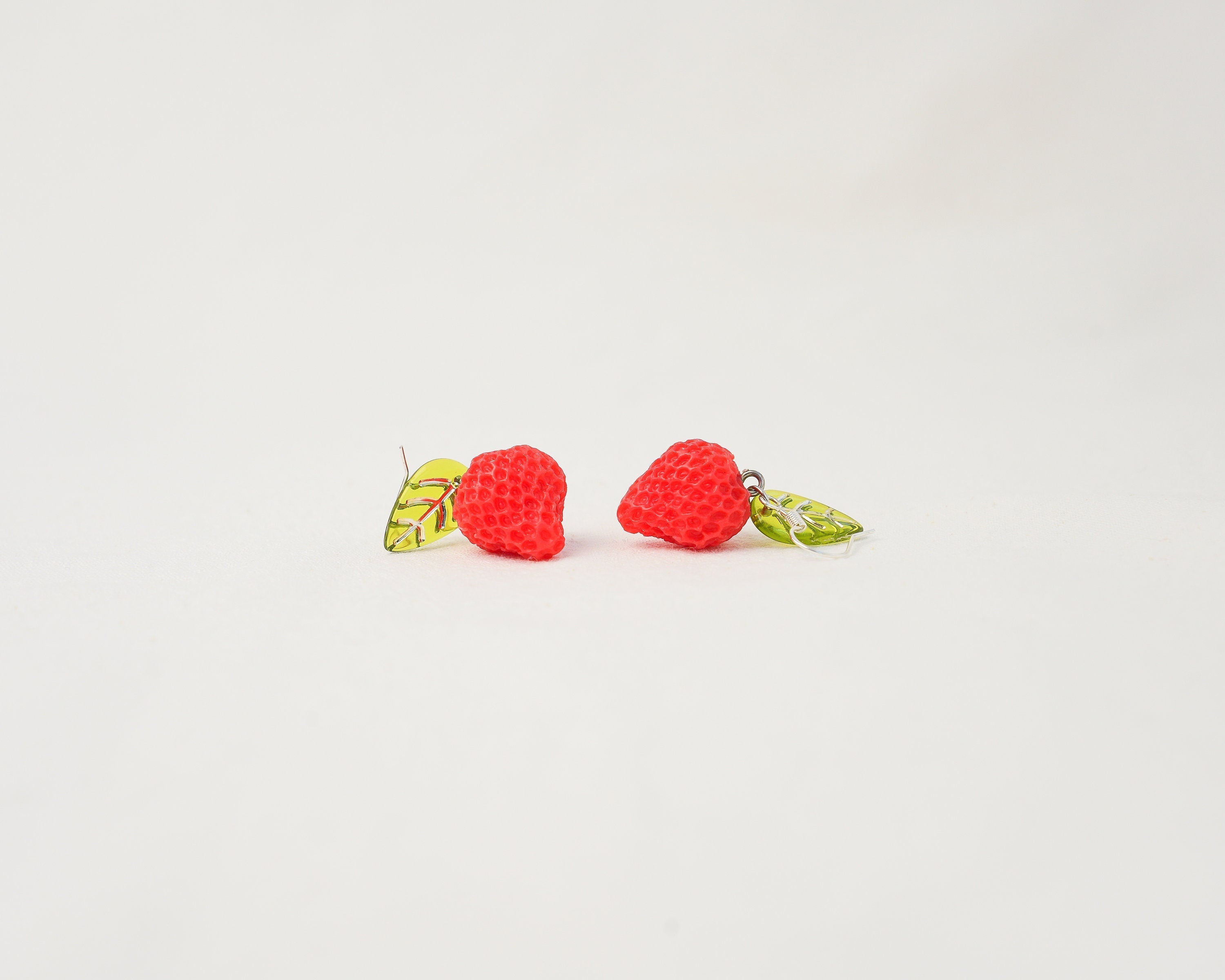 Strawberry Dangle Earrings - Mini Story Co