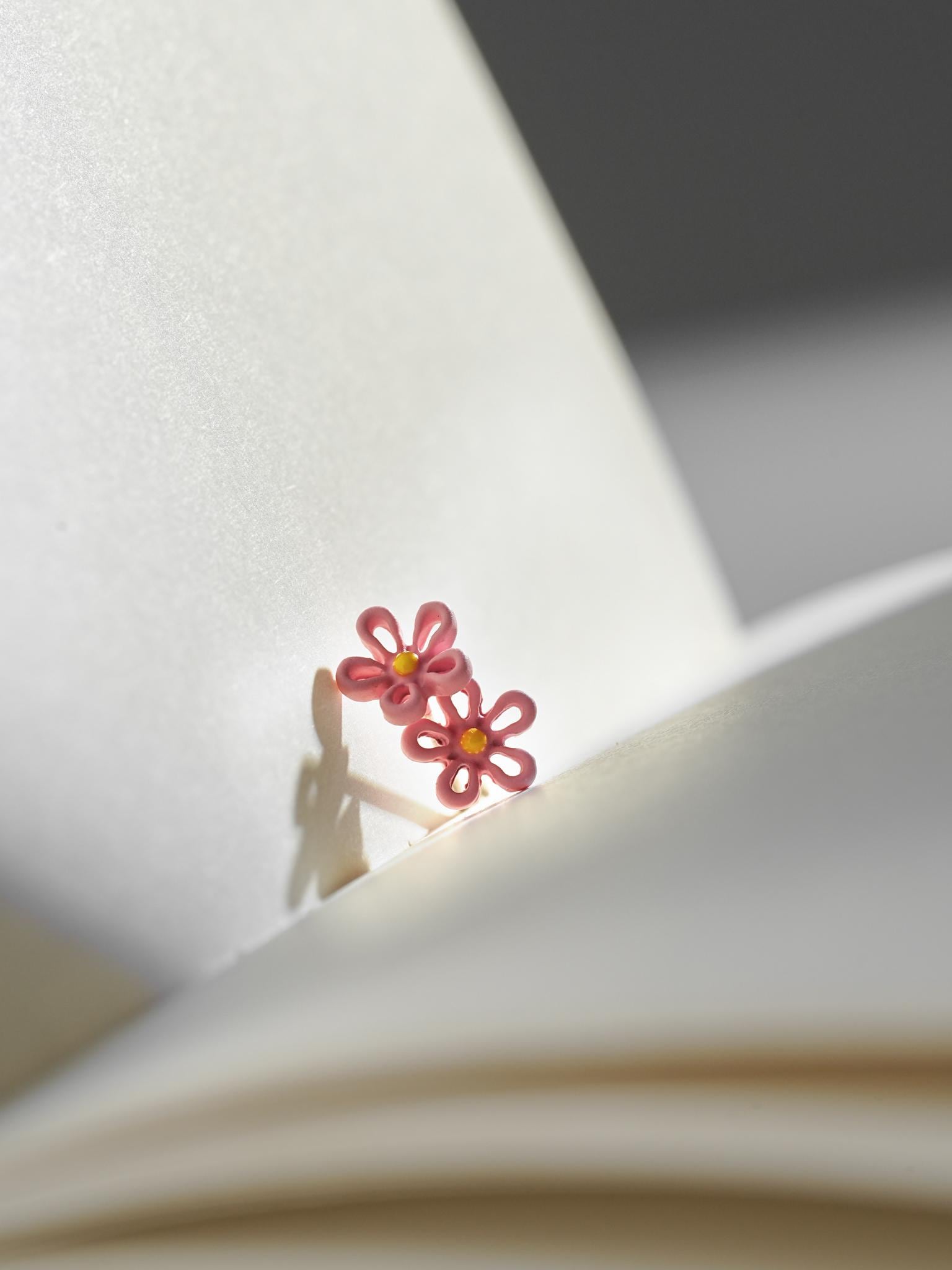 Tiny Open Flower Stud Earrings - Mini Story Co