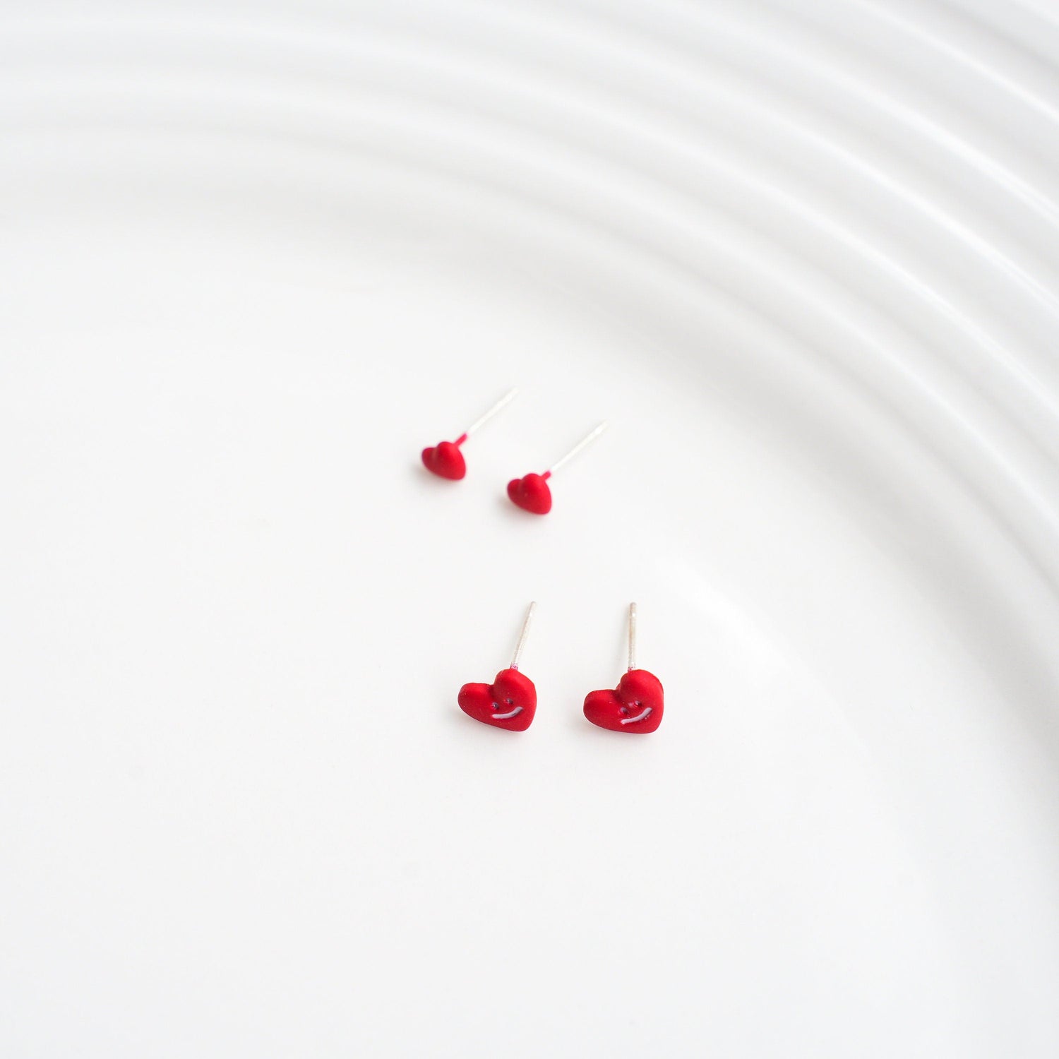 Tiny Red Heart Studs Earrings - Mini Story Co