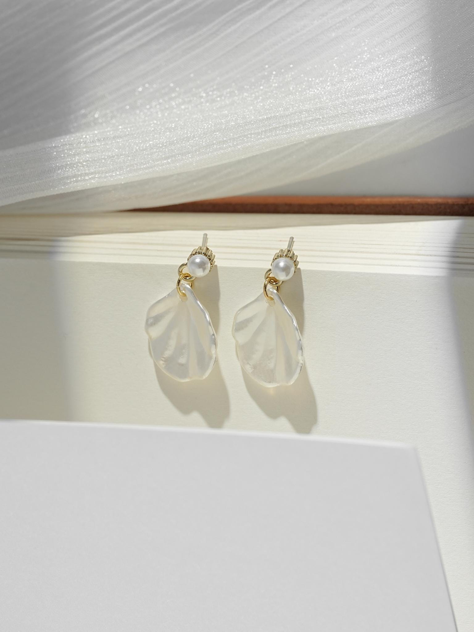 White Shell Pearl Dangle Earrings - Mini Story Co