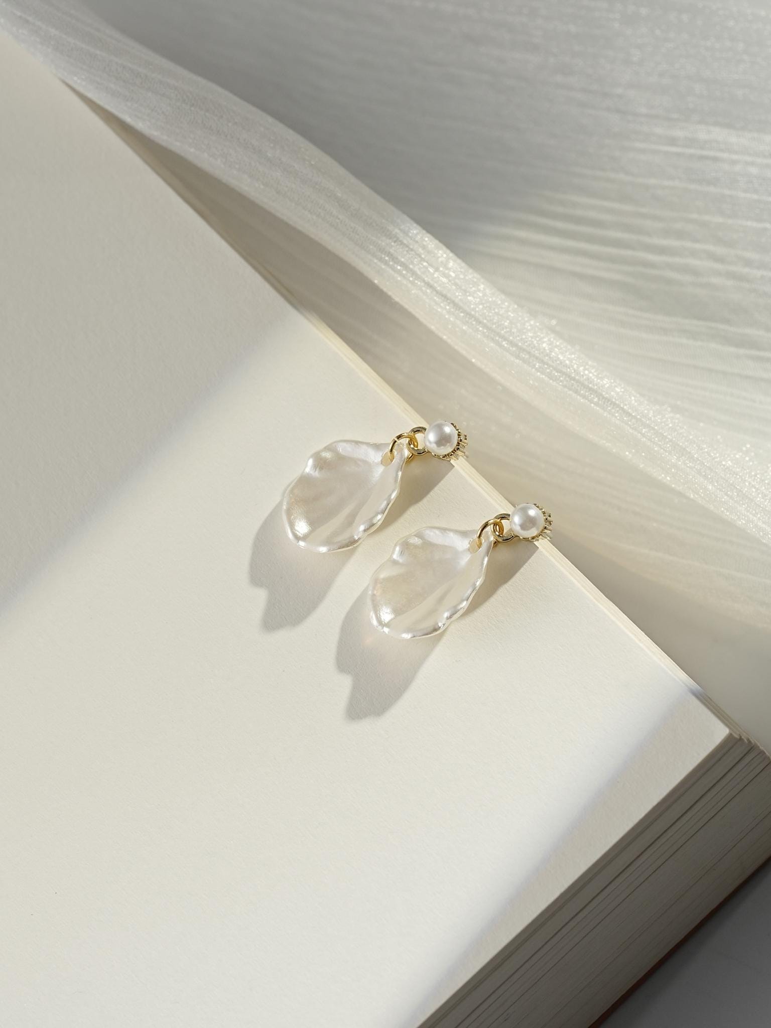 White Shell Pearl Dangle Earrings - Mini Story Co