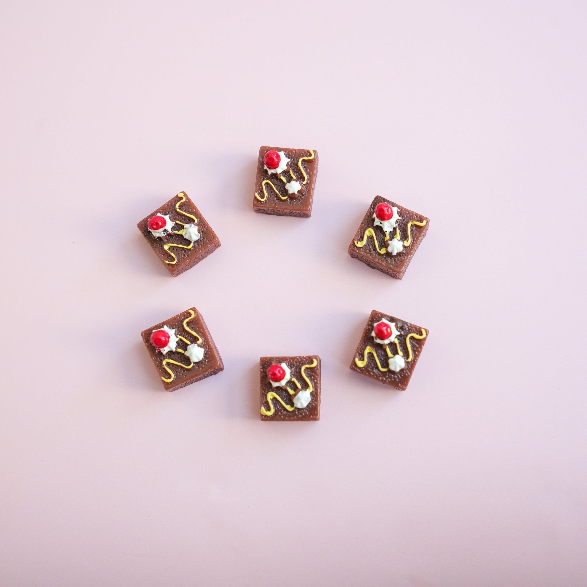 Chocolate Brownie Pin - Mini Story Co