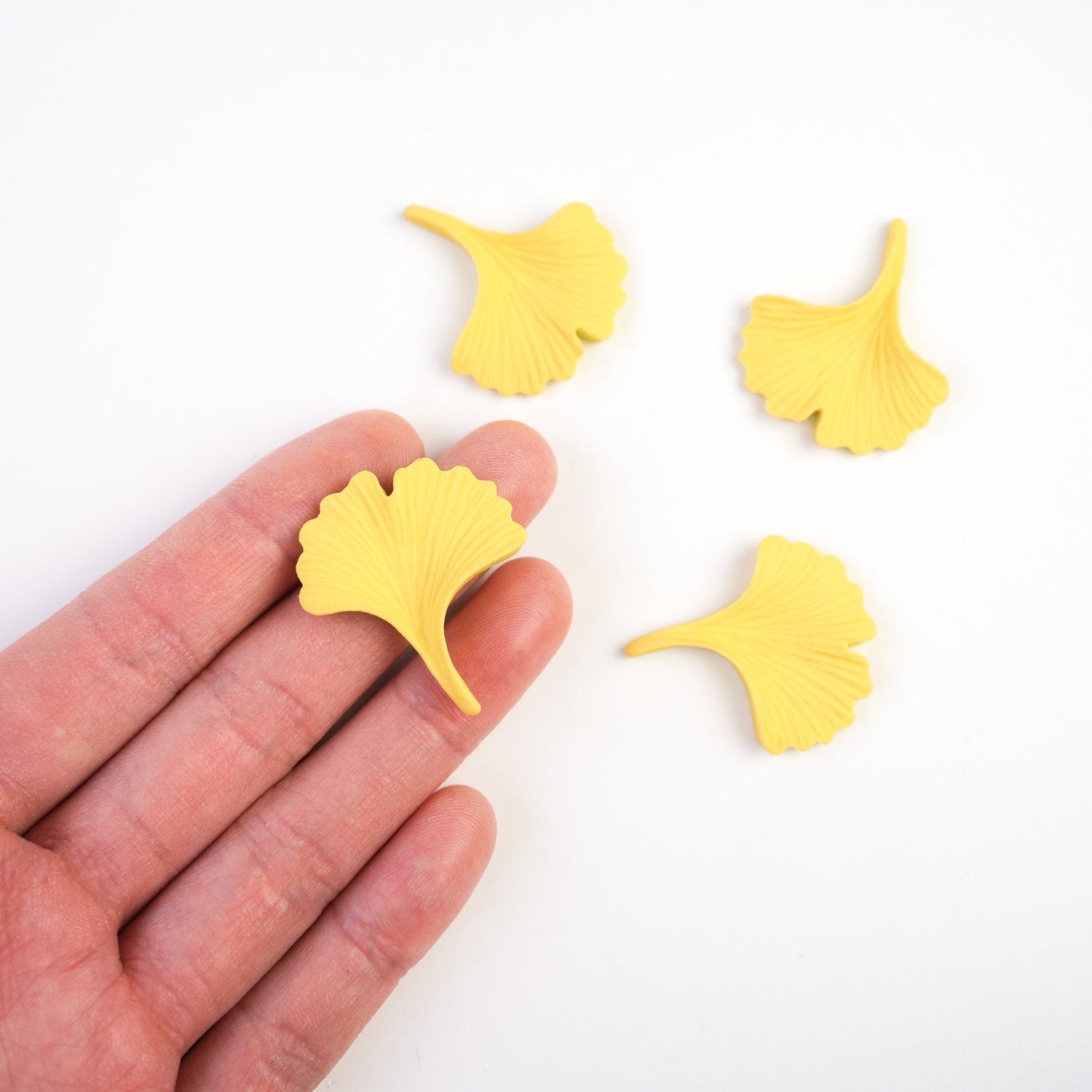 Ginkgo Leaf Pin - Mini Story Co