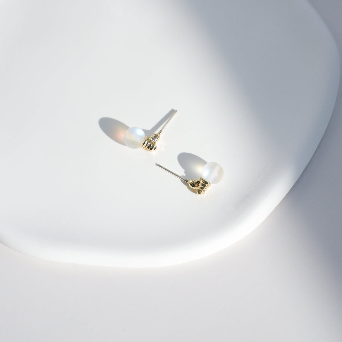 Gold Light Bulb Stud Earrings - Mini Story Co