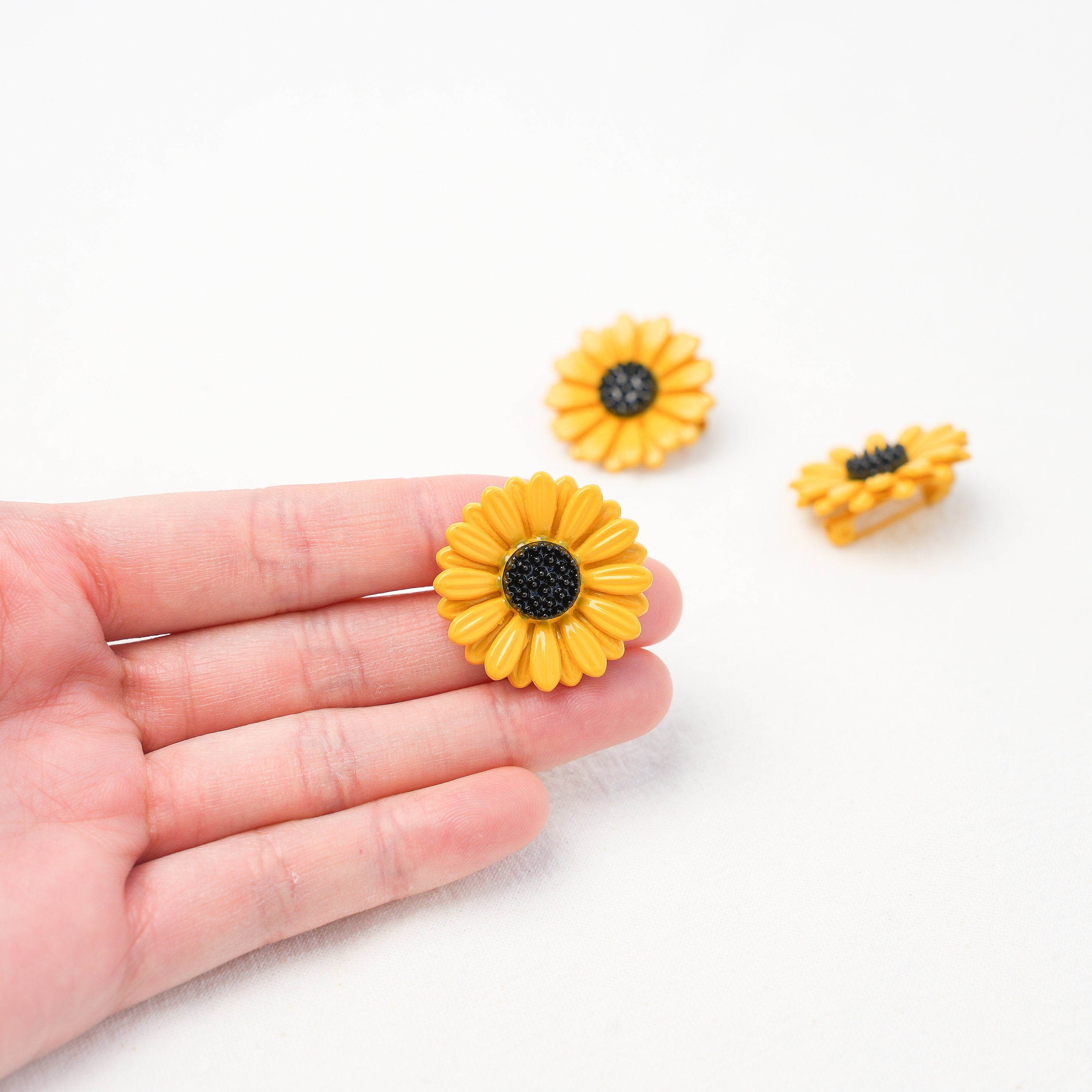 Sunflower Brooch