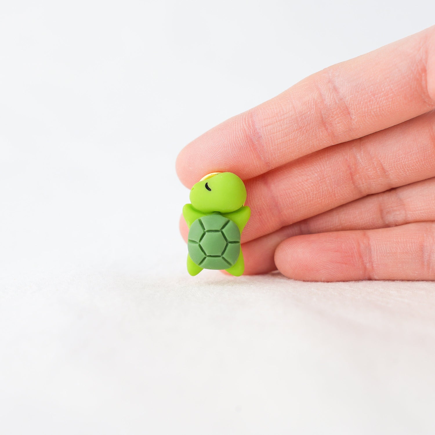 Sleepy Turtle Pin