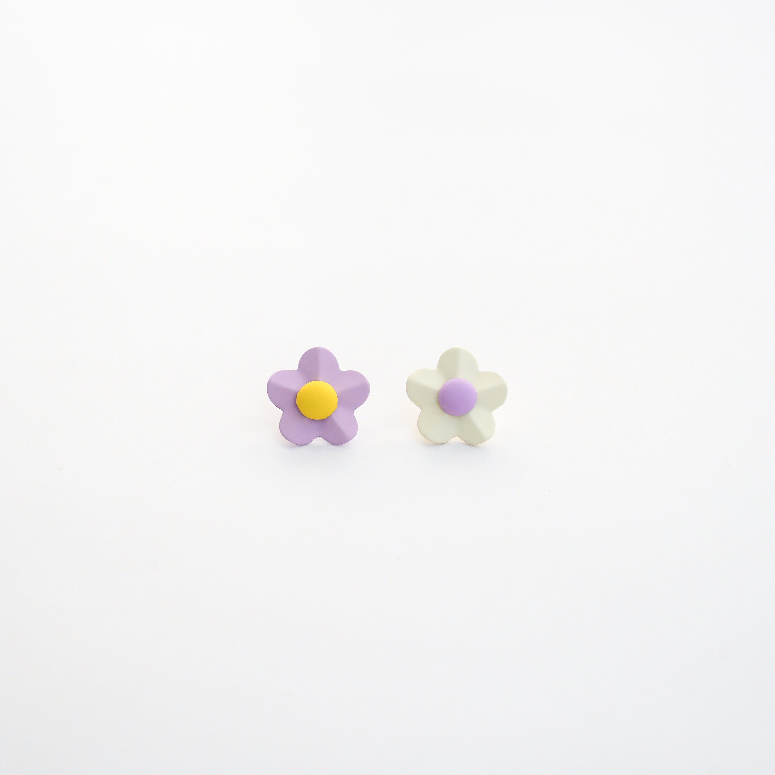 Retro Flower Mismatched Earrings