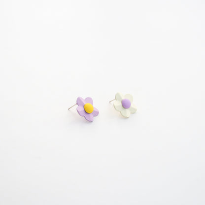 Retro Flower Mismatched Earrings