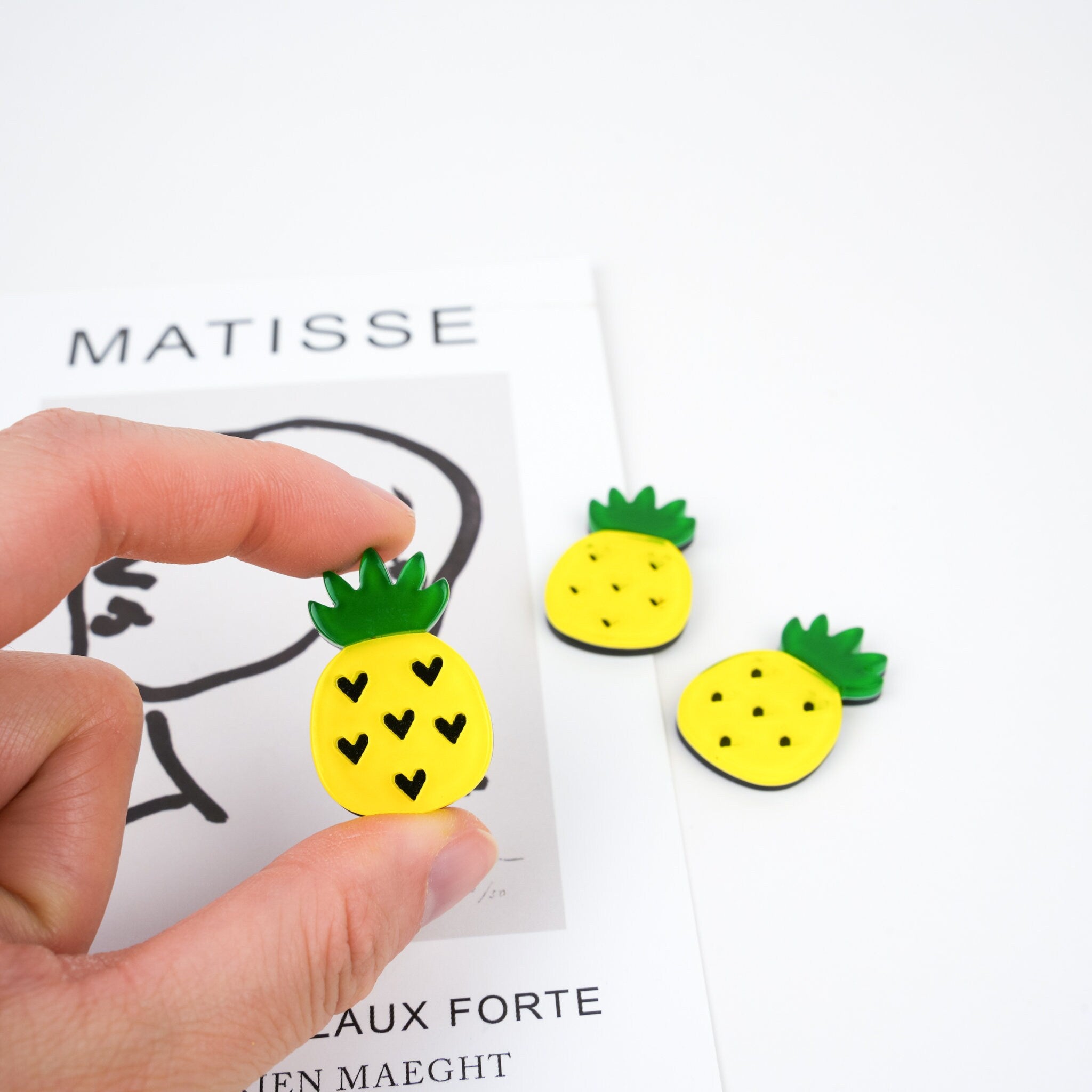 Pineapple Pin