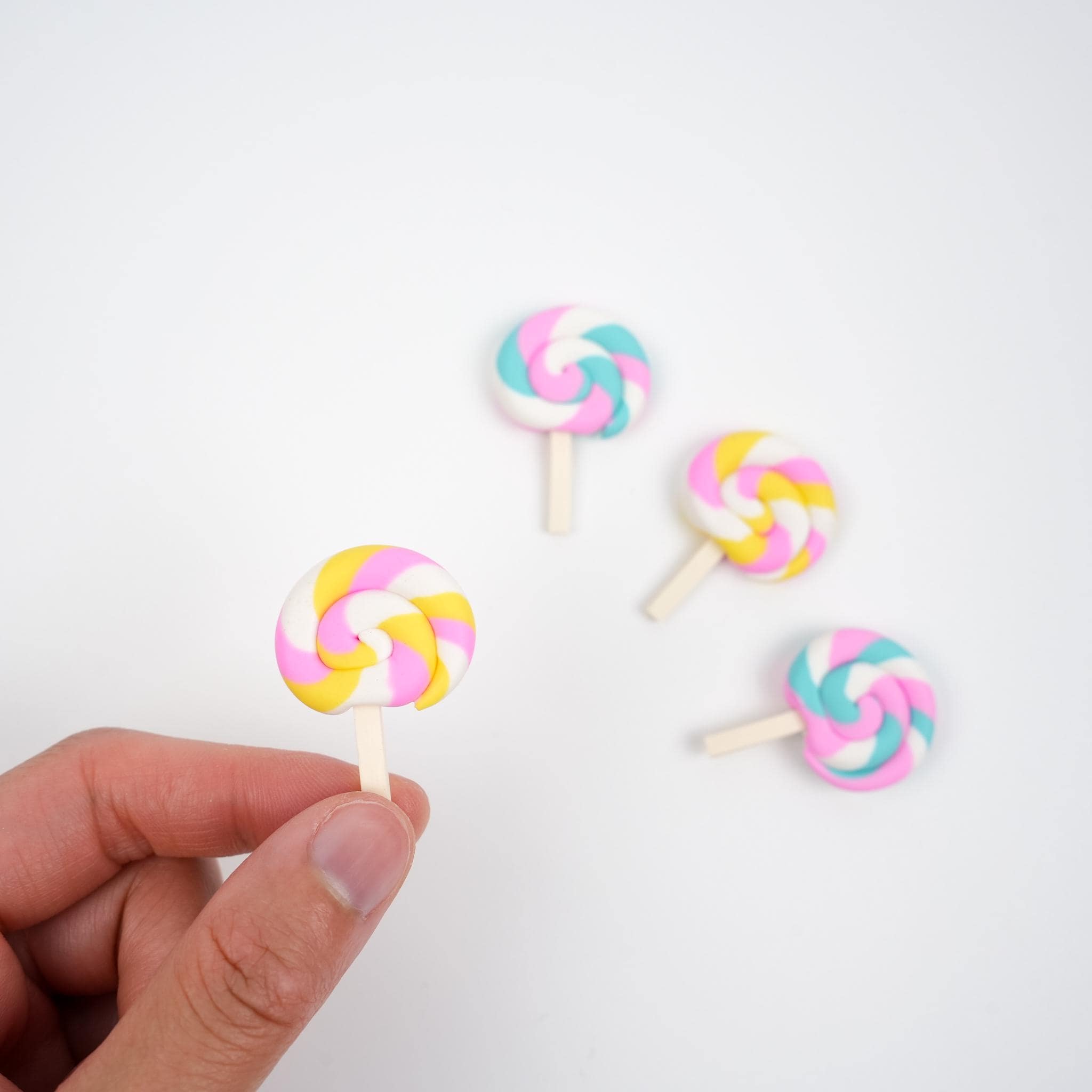 Swirl Lollipop Magnet Set