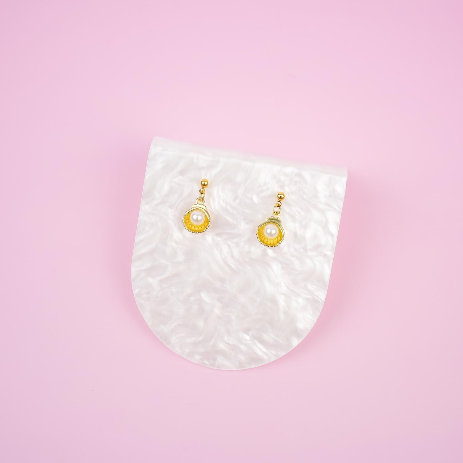 Gold Seashell &amp; Pearl Dangle Earrings | Dainty Freshwater Pearl Dangly | Aesthetic Mermaid Beach Drop Jewelry | Bridesmaid Wedding Jewelry