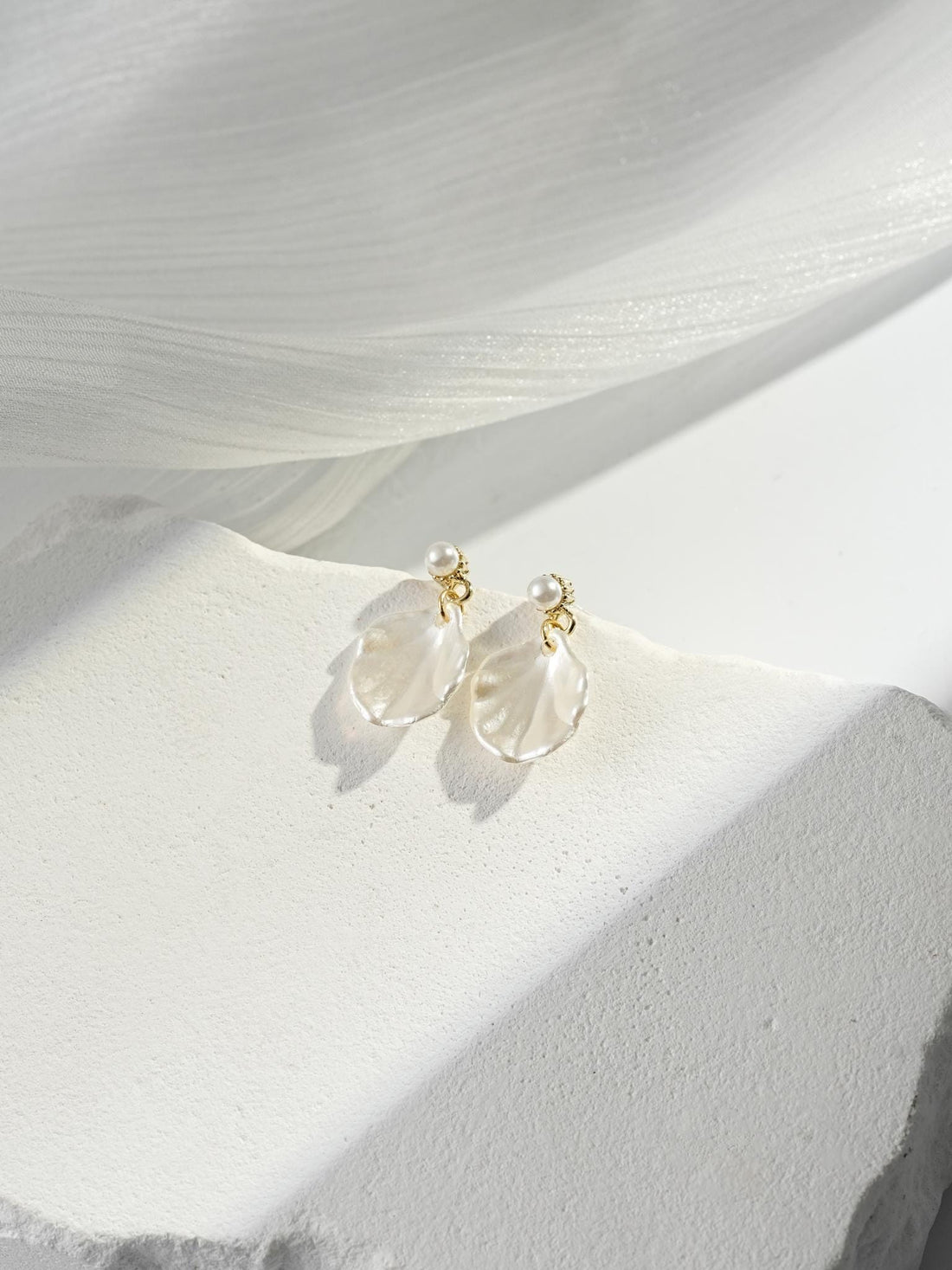 White Shell Pearl Dangle Earrings | Seashell Earrings | Handmade Boho Dangly | Gold Minimalist Earrings | Ocean Beach Wedding Jewelry