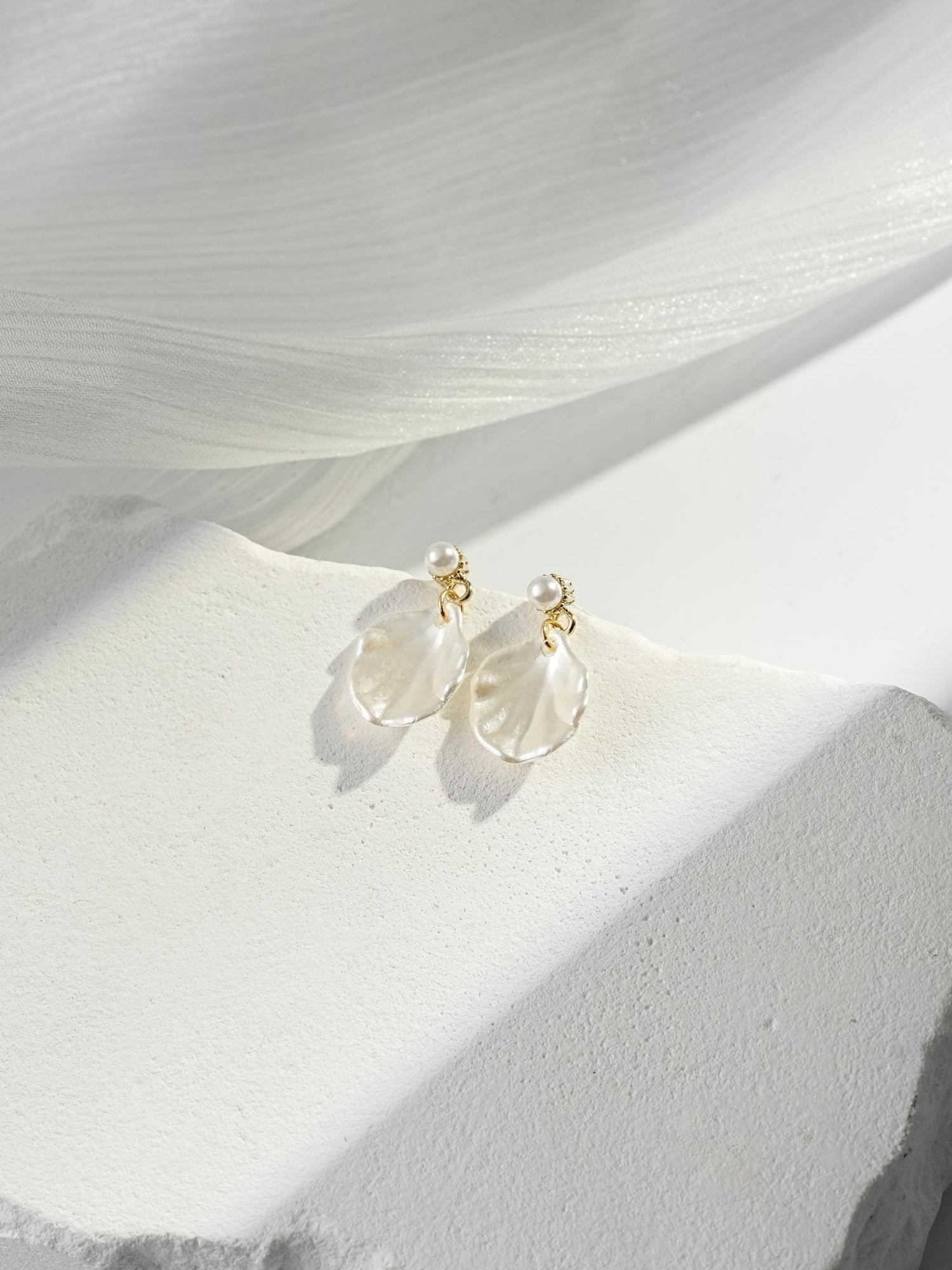 White Shell Pearl Dangle Earrings | Seashell Earrings | Handmade Boho Dangly | Gold Minimalist Earrings | Ocean Beach Wedding Jewelry