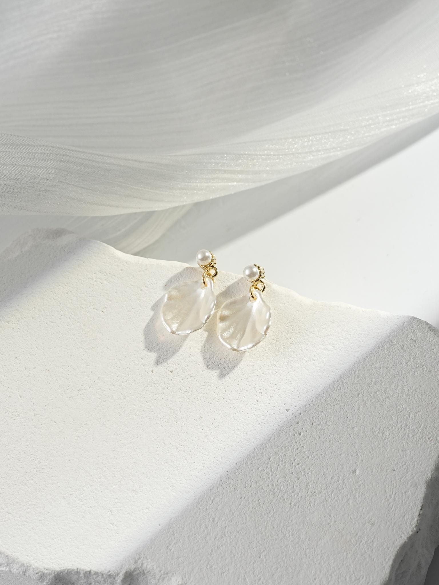 White Shell Pearl Dangle Earrings | Seashell Earrings | Handmade Boho Dangly | Gold Minimalist Earrings | Ocean Beach Wedding Jewelry