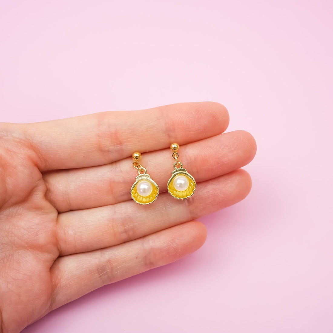 Gold Seashell &amp; Pearl Dangle Earrings | Dainty Freshwater Pearl Dangly | Aesthetic Mermaid Beach Drop Jewelry | Bridesmaid Wedding Jewelry