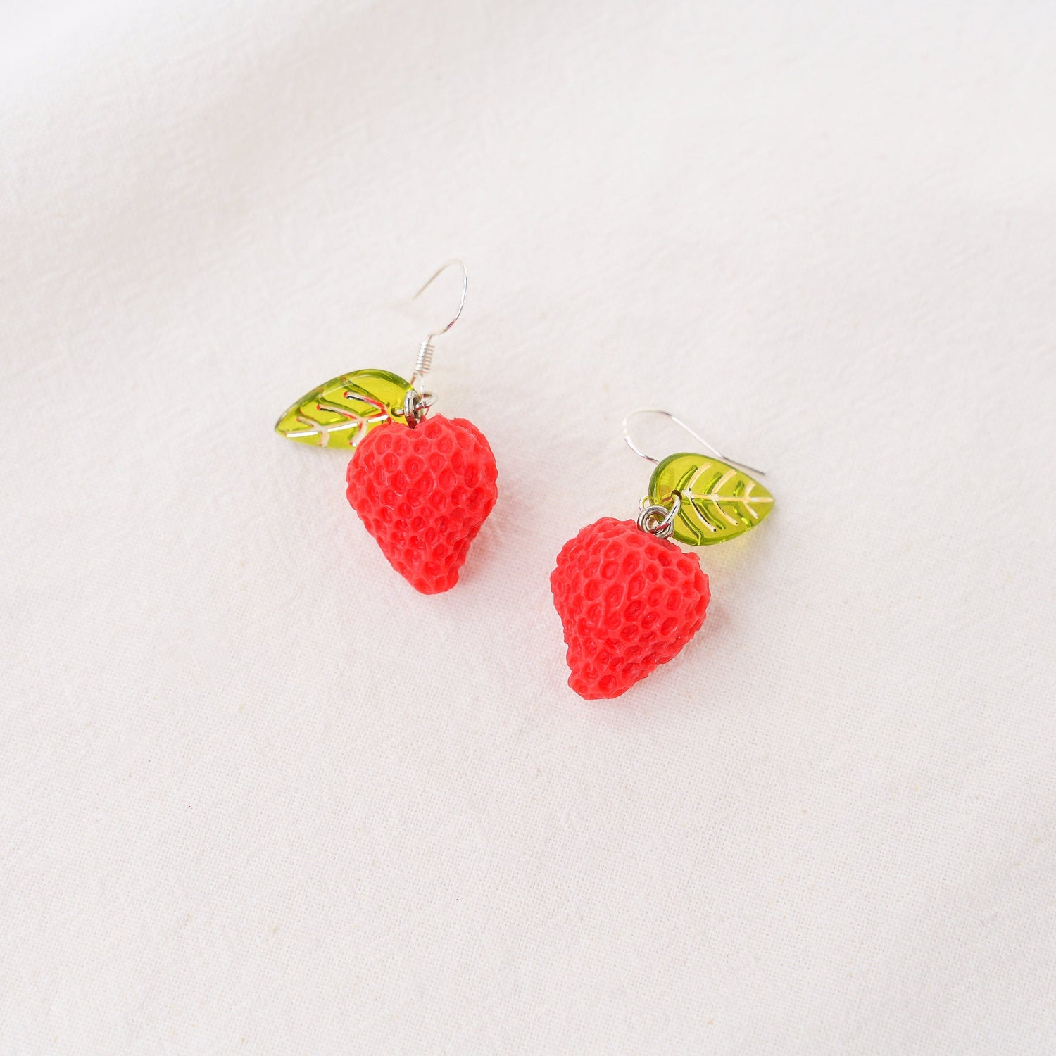 Strawberry Dangle Earrings - Mini Story Co