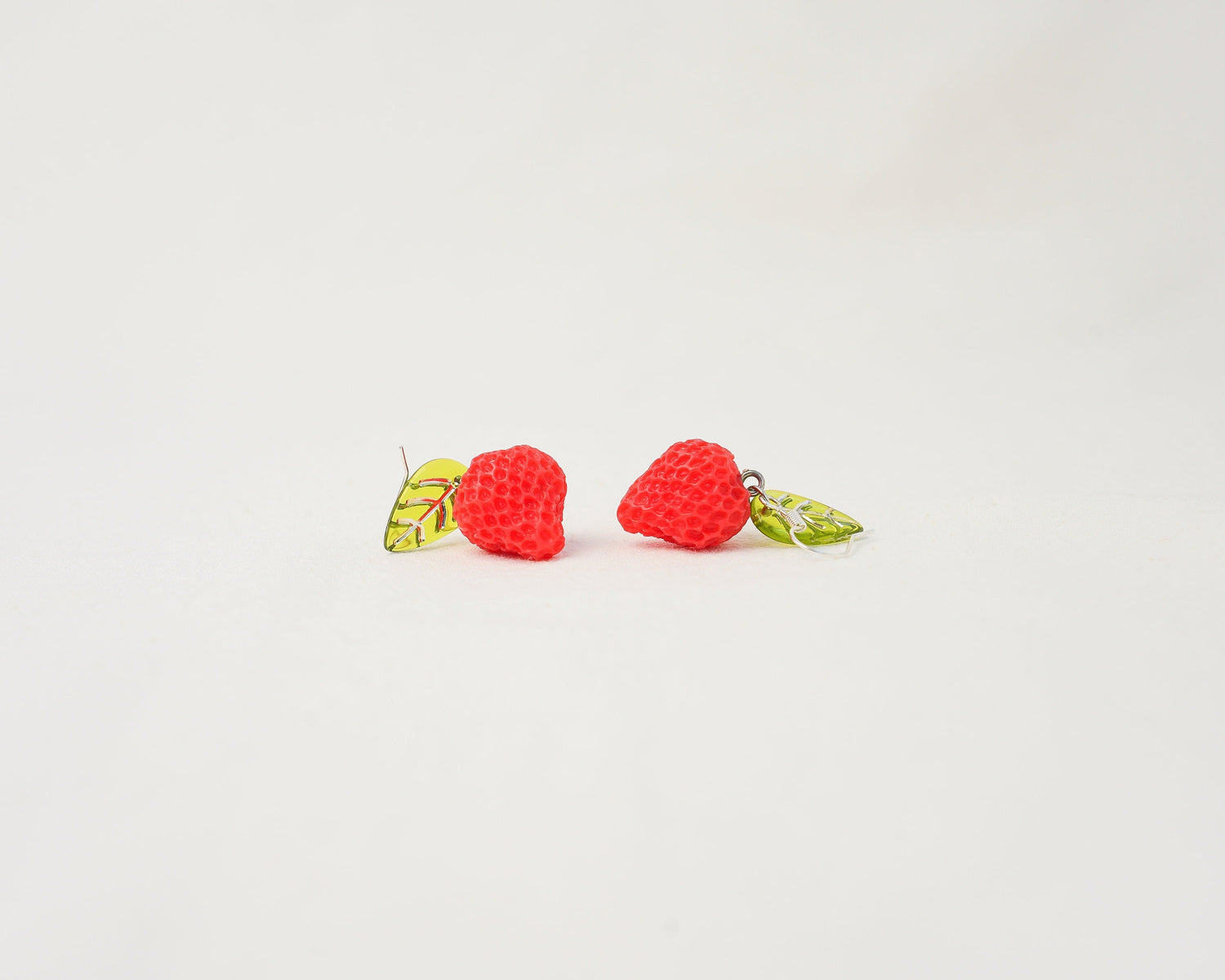 Strawberry Dangle Earrings - Mini Story Co
